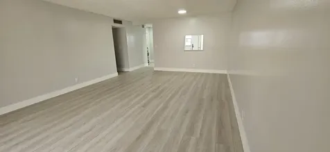 421 NE 14th Avenue Hallandale Beach FL 33009