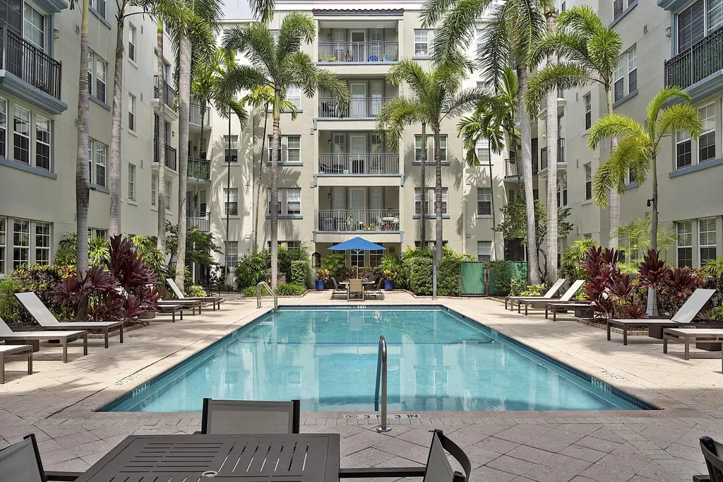 533 NE 3rd Avenue Fort Lauderdale FL 33301
