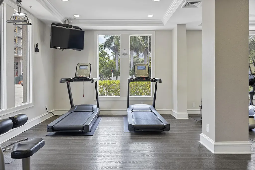 533 NE 3rd Avenue Fort Lauderdale FL 33301