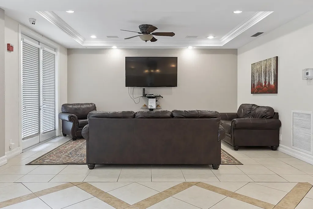 533 NE 3rd Avenue Fort Lauderdale FL 33301
