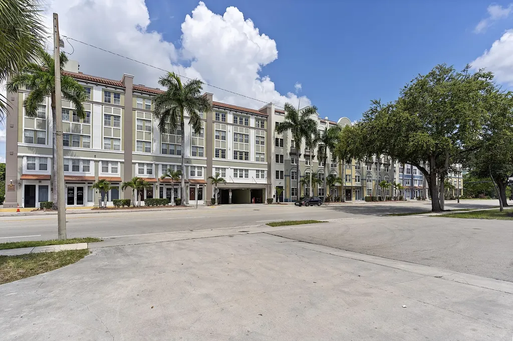 533 NE 3rd Avenue Fort Lauderdale FL 33301