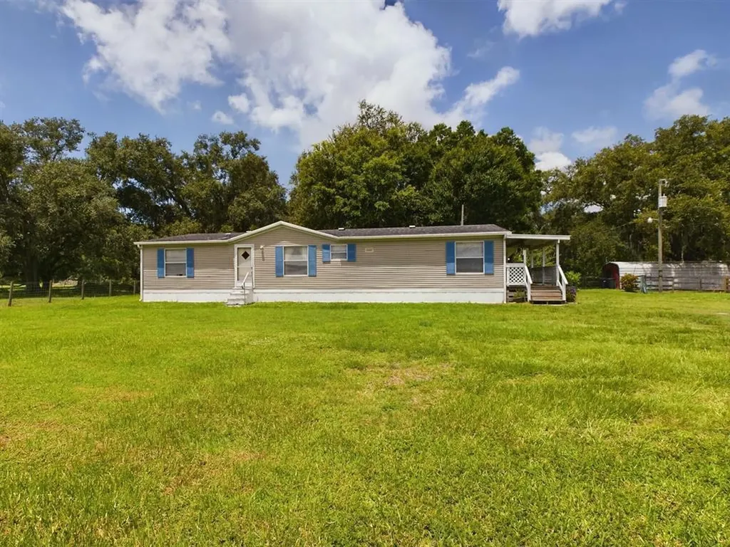 945 NE 28th Avenue Okeechobee FL 34972