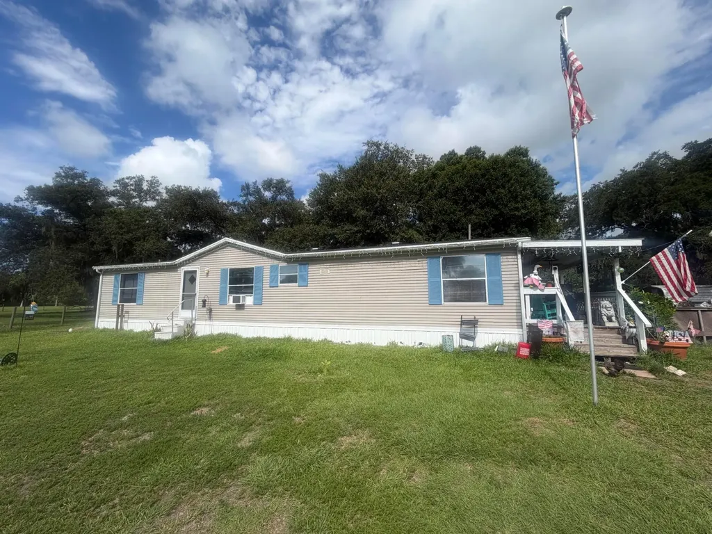 945 NE 28th Avenue Okeechobee FL 34972