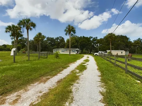 945 NE 28th Avenue Okeechobee FL 34972