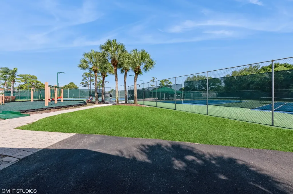 805 Harbour Pointe Way Greenacres FL 33413