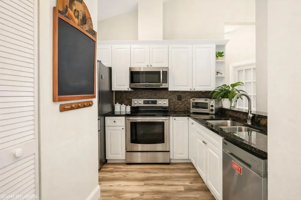 805 Harbour Pointe Way Greenacres FL 33413