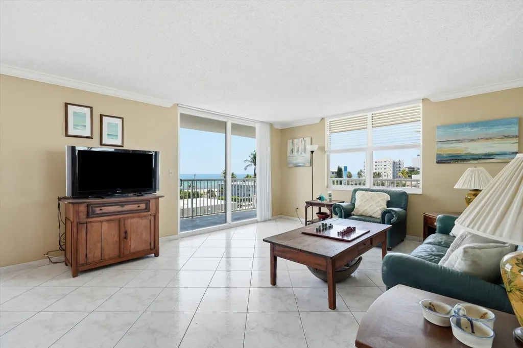 1601 S Ocean Drive Hollywood FL 33019
