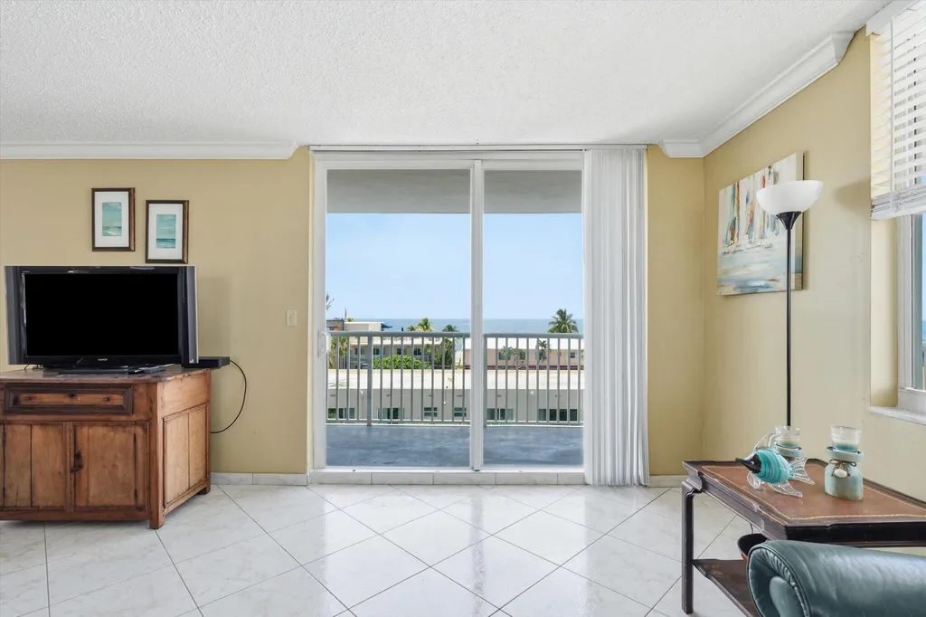 1601 S Ocean Drive Hollywood FL 33019