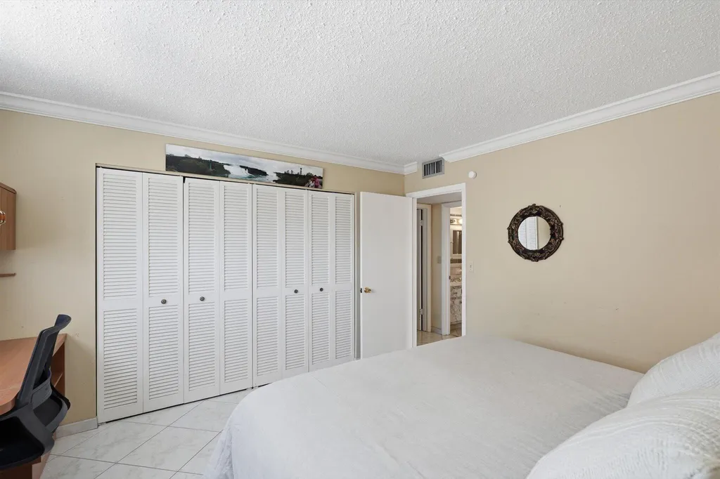 1601 S Ocean Drive Hollywood FL 33019
