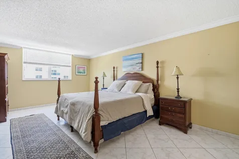 1601 S Ocean Drive Hollywood FL 33019