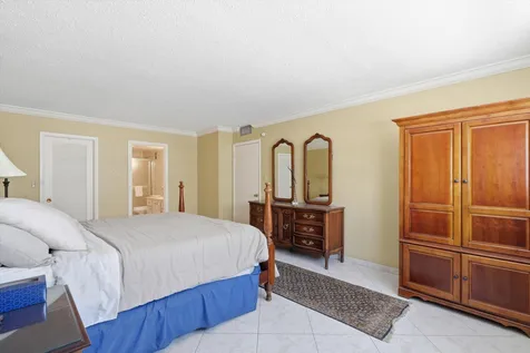 1601 S Ocean Drive Hollywood FL 33019