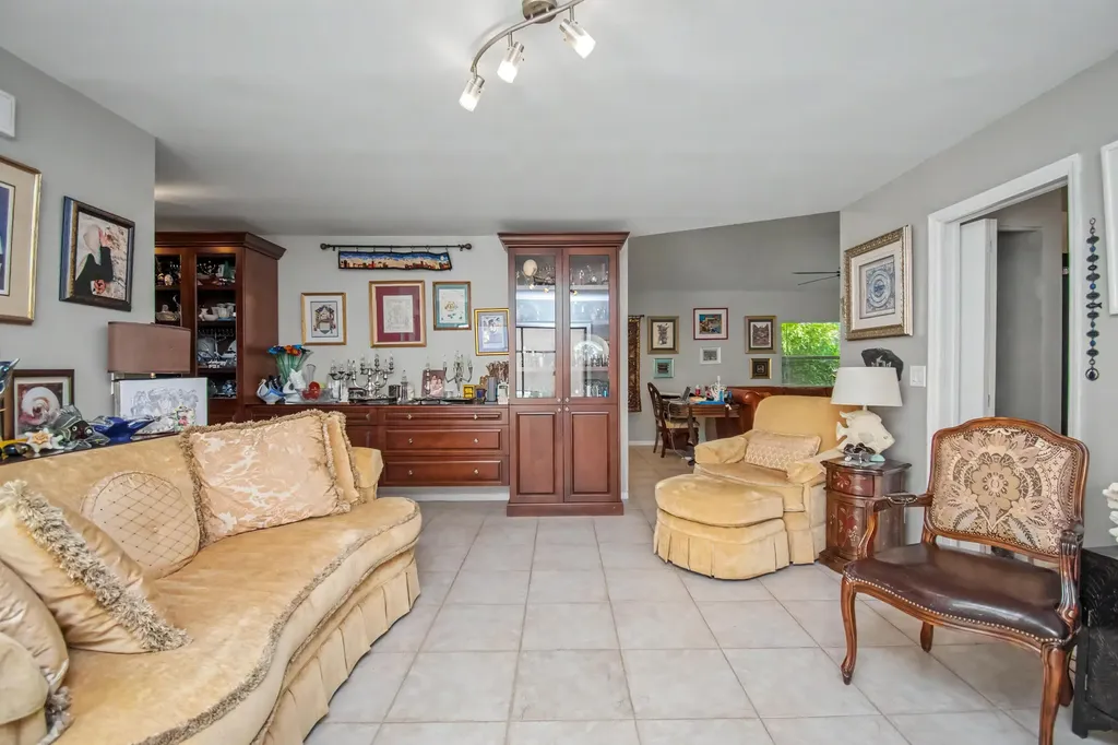 7678 Solimar Circle Boca Raton FL 33433