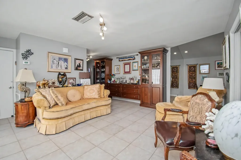 7678 Solimar Circle Boca Raton FL 33433