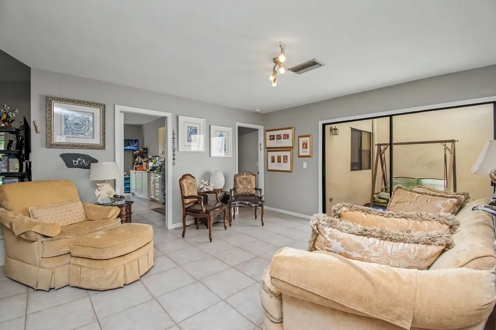 7678 Solimar Circle Boca Raton FL 33433