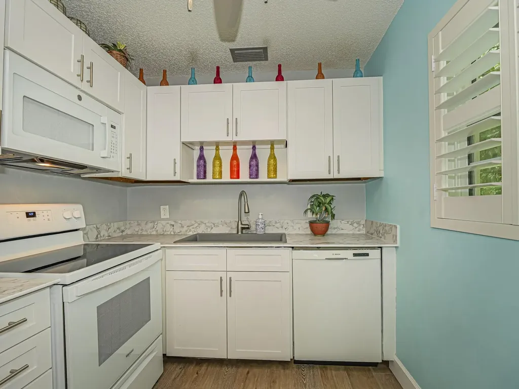 28 Vista Gardens Trail Vero Beach FL 32962