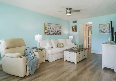 28 Vista Gardens Trail Vero Beach FL 32962