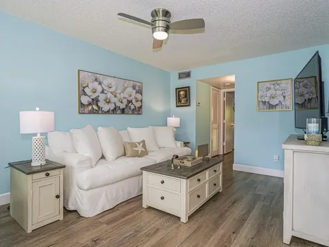 28 Vista Gardens Trail Vero Beach FL 32962
