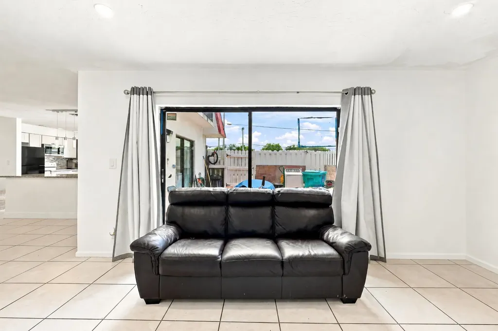 2716 Yale Lane Boynton Beach FL 33426