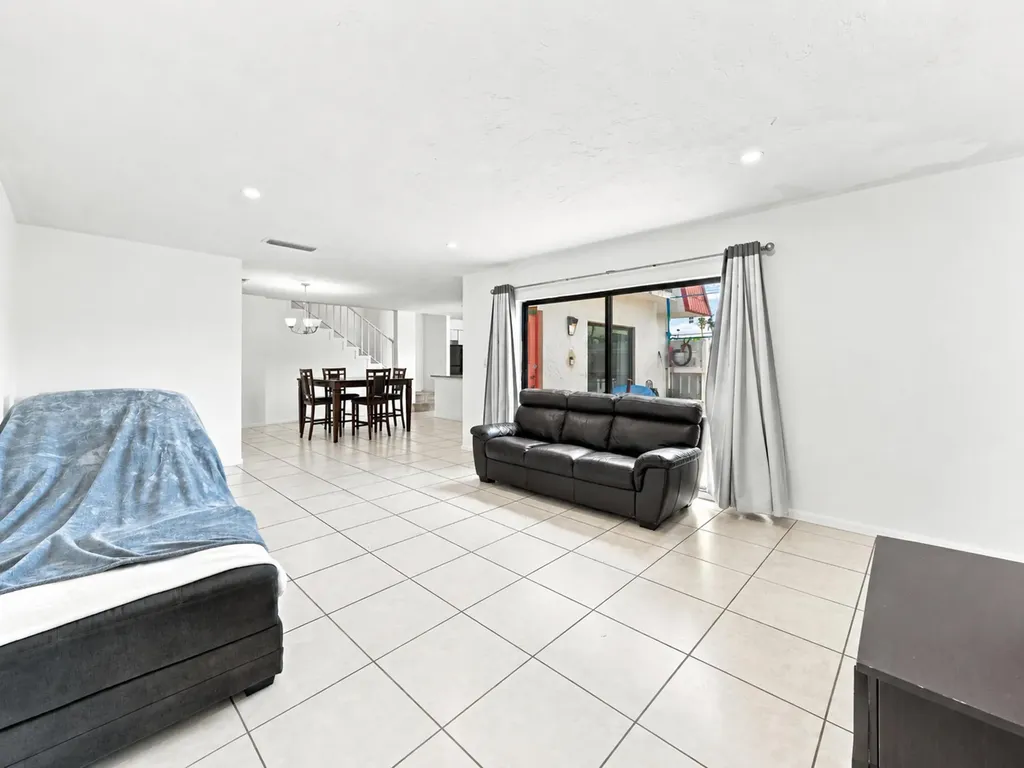 2716 Yale Lane Boynton Beach FL 33426