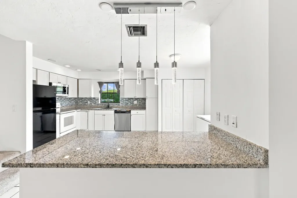 2716 Yale Lane Boynton Beach FL 33426