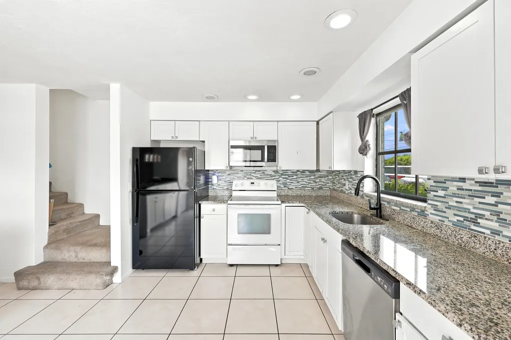 2716 Yale Lane Boynton Beach FL 33426