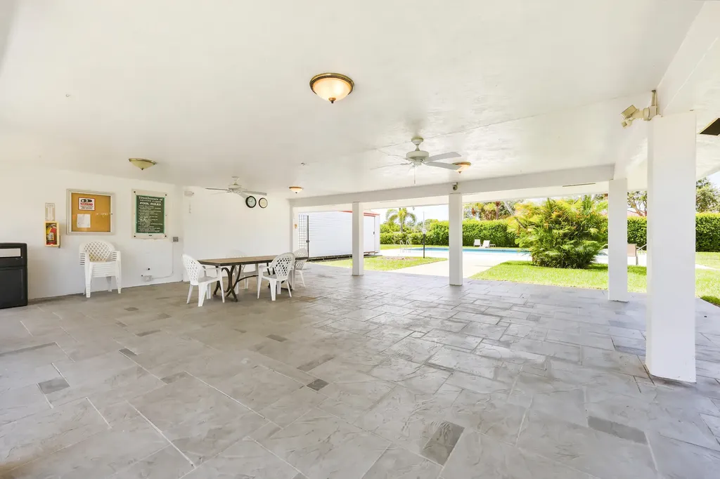 2716 Yale Lane Boynton Beach FL 33426