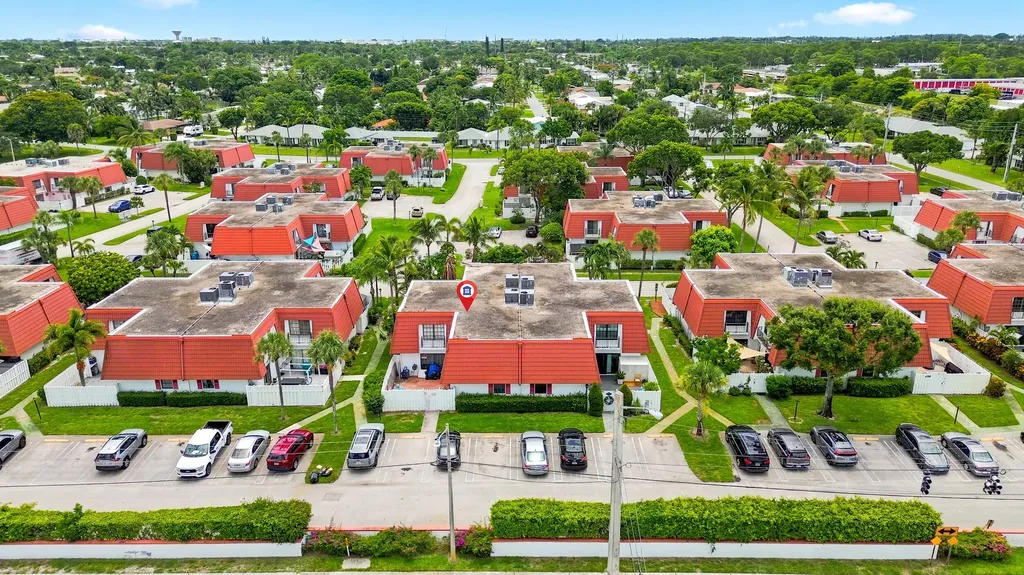 2716 Yale Lane Boynton Beach FL 33426