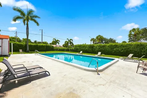 2716 Yale Lane Boynton Beach FL 33426