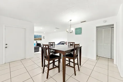2716 Yale Lane Boynton Beach FL 33426