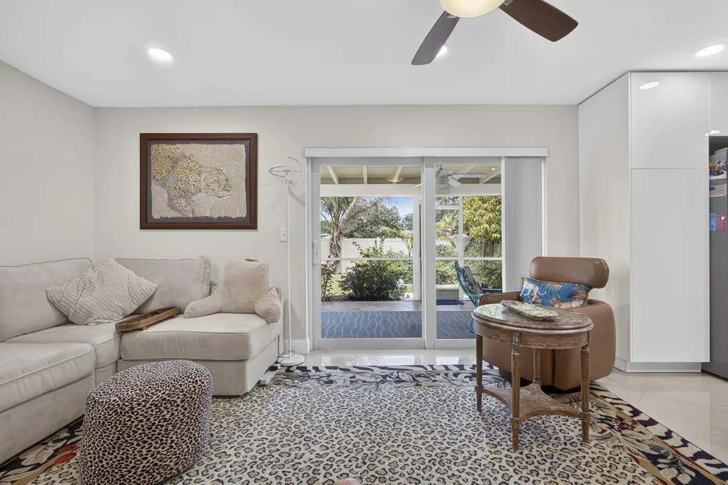 9860 Honeysuckle Avenue Palm Beach Gardens FL 33410