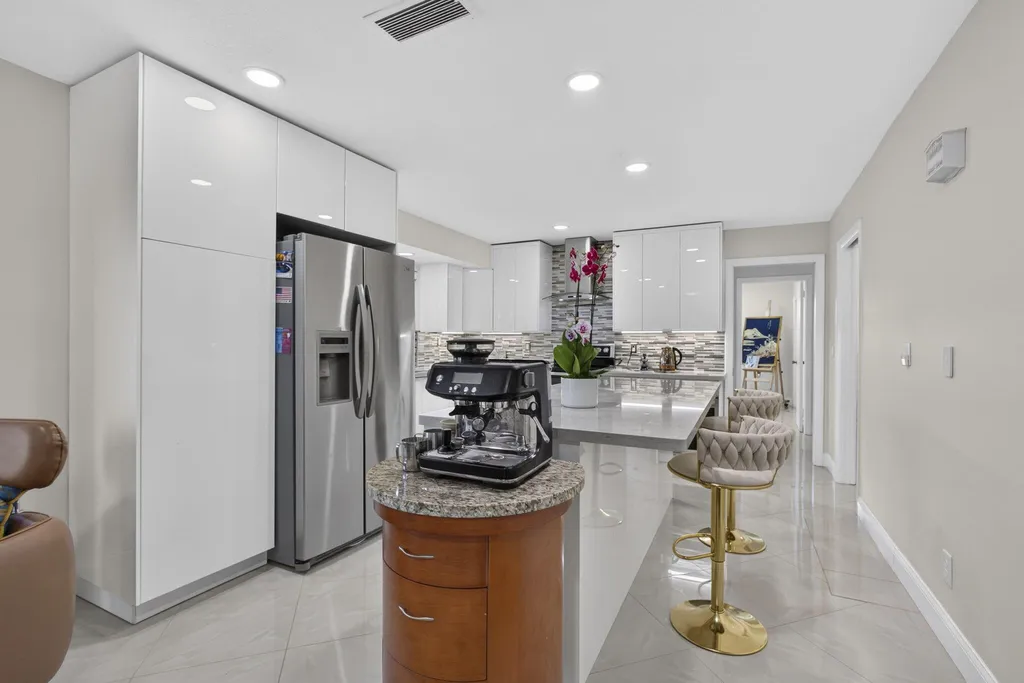 9860 Honeysuckle Avenue Palm Beach Gardens FL 33410