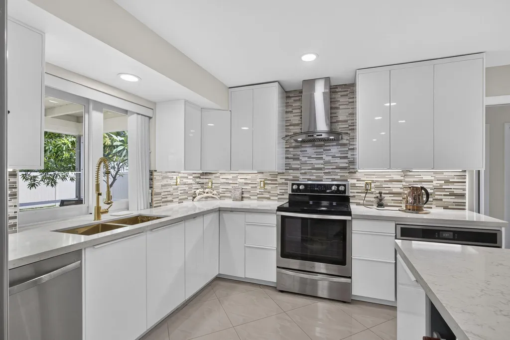 9860 Honeysuckle Avenue Palm Beach Gardens FL 33410