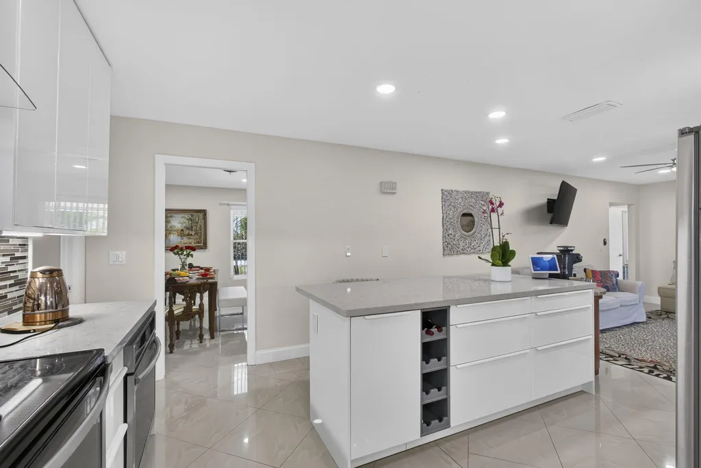 9860 Honeysuckle Avenue Palm Beach Gardens FL 33410