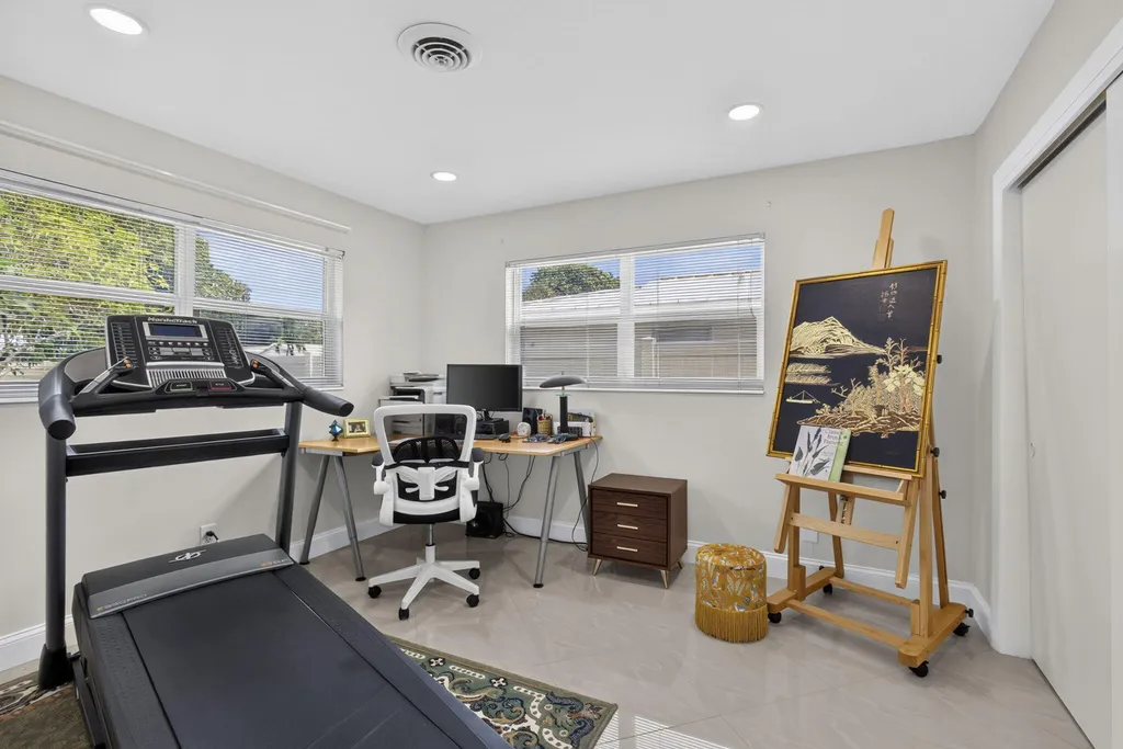 9860 Honeysuckle Avenue Palm Beach Gardens FL 33410