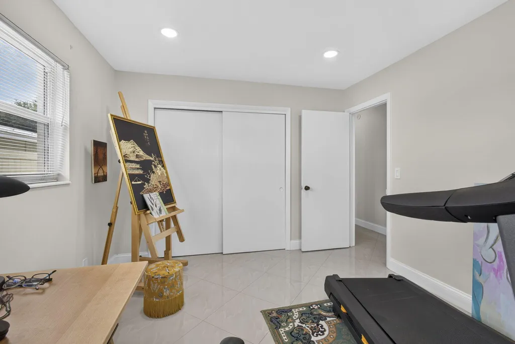 9860 Honeysuckle Avenue Palm Beach Gardens FL 33410
