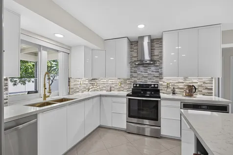 9860 Honeysuckle Avenue Palm Beach Gardens FL 33410