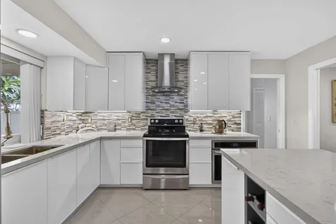 9860 Honeysuckle Avenue Palm Beach Gardens FL 33410