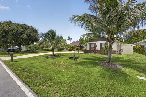 9860 Honeysuckle Avenue Palm Beach Gardens FL 33410
