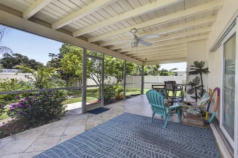 9860 Honeysuckle Avenue Palm Beach Gardens FL 33410