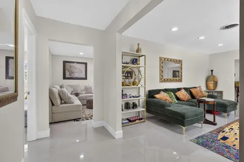 9860 Honeysuckle Avenue Palm Beach Gardens FL 33410
