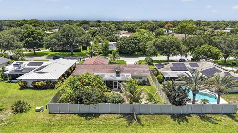 9860 Honeysuckle Avenue Palm Beach Gardens FL 33410