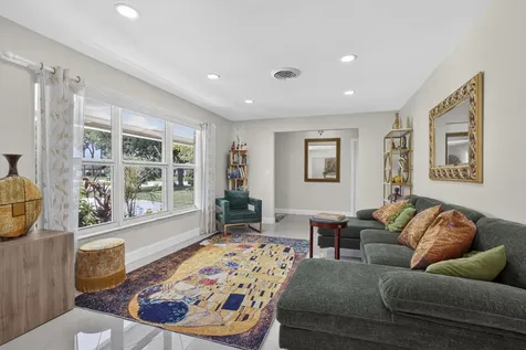 9860 Honeysuckle Avenue Palm Beach Gardens FL 33410