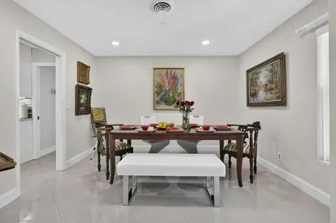 9860 Honeysuckle Avenue Palm Beach Gardens FL 33410