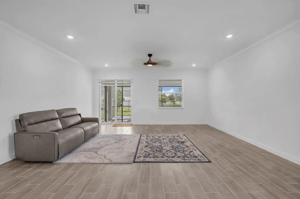 19270 Rolling Acres Road The Acreage FL 33470