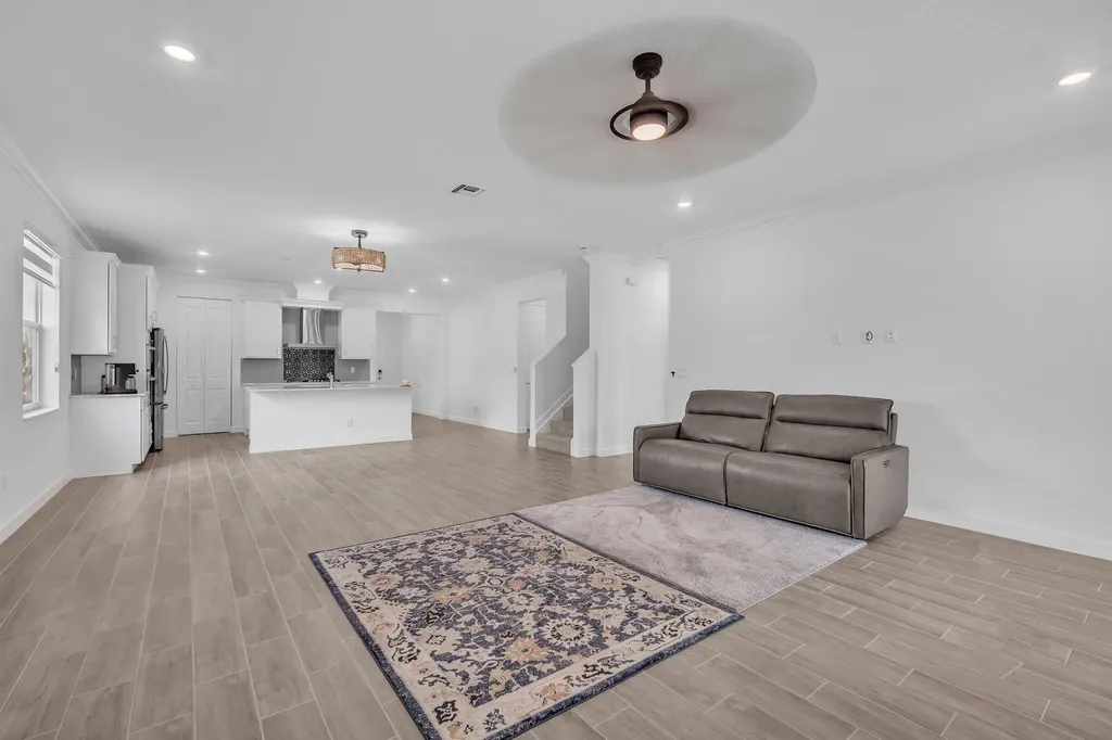 19270 Rolling Acres Road The Acreage FL 33470