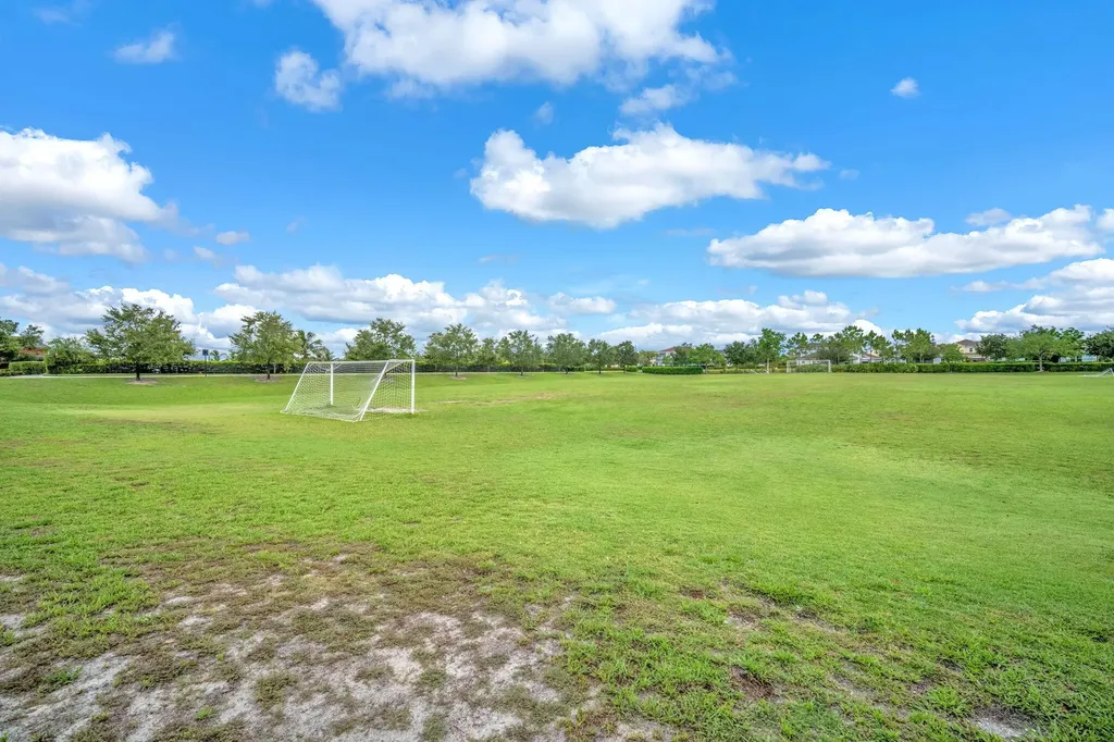 19270 Rolling Acres Road The Acreage FL 33470