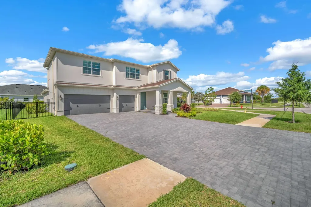 19270 Rolling Acres Road The Acreage FL 33470