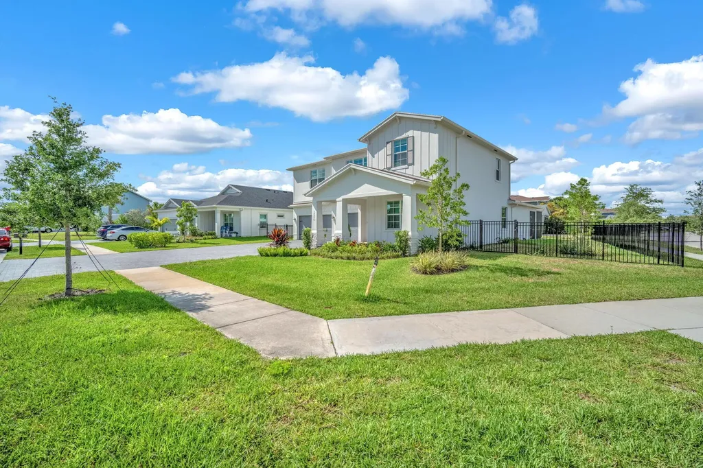 19270 Rolling Acres Road The Acreage FL 33470