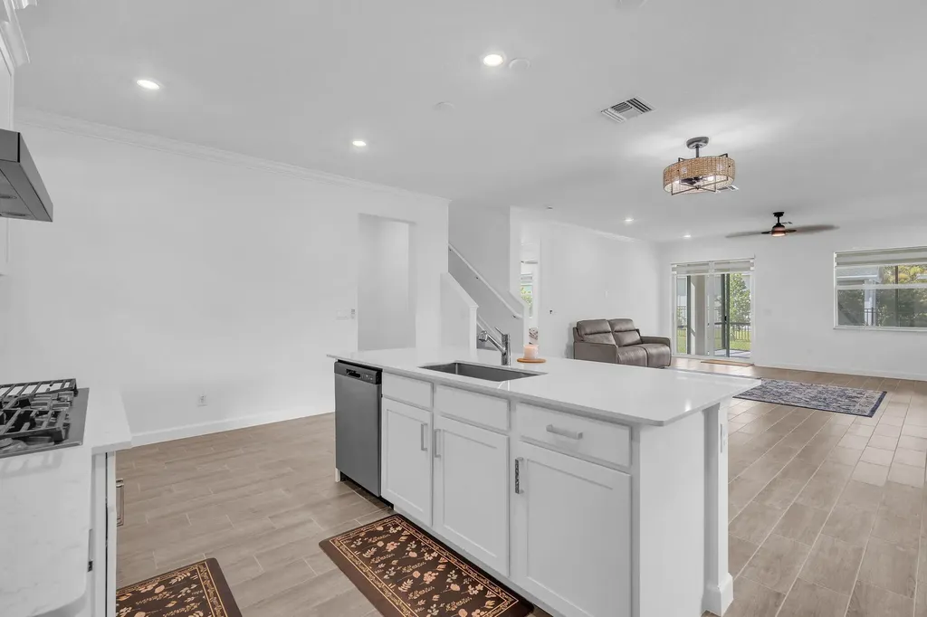 19270 Rolling Acres Road The Acreage FL 33470