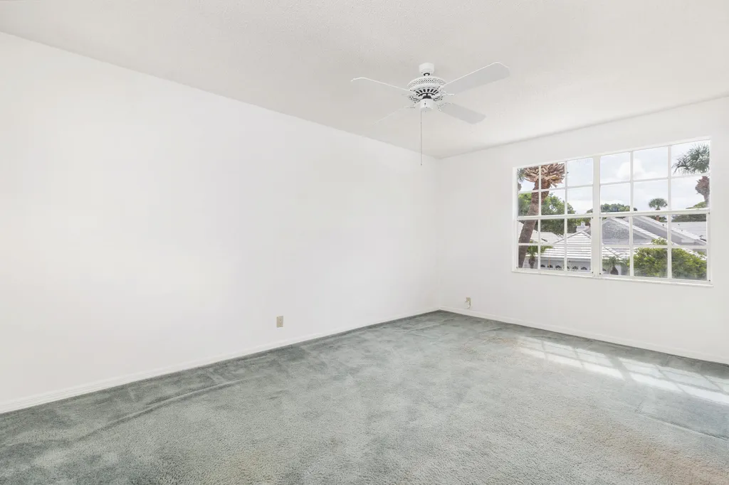 22 Selby Lane Palm Beach Gardens FL 33418